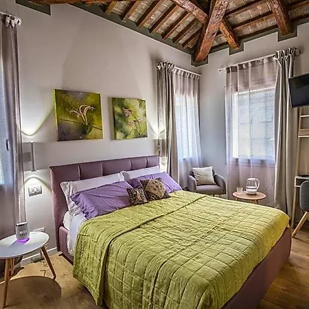 A Casa Di V-ale 3*