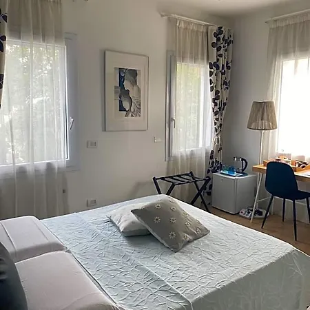 A Casa Di V-ale Hotel